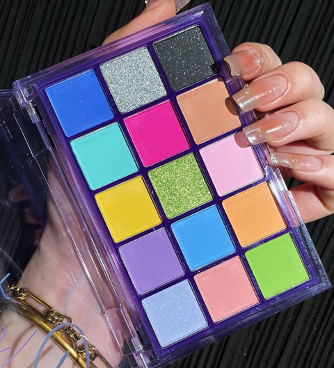 Phantom Bear Macaron Eyeshadow