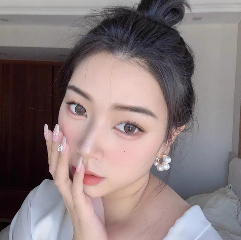 Lulu Pearl Earring