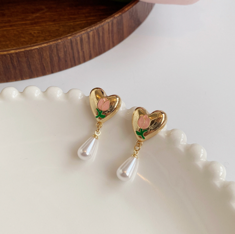 Pink Tulip Heart Earring
