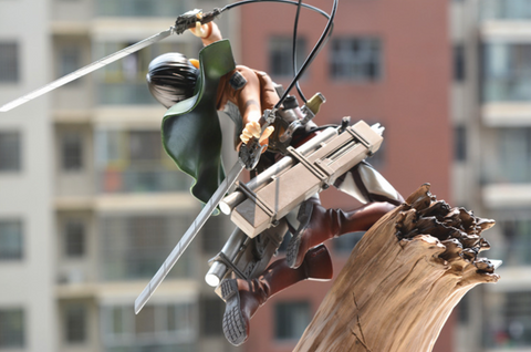 Attack on Titan Captain Levi on Stump Statue