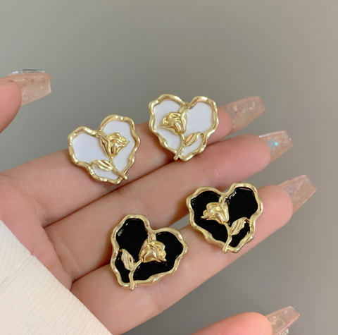 Gold Rose Black Heart Earring