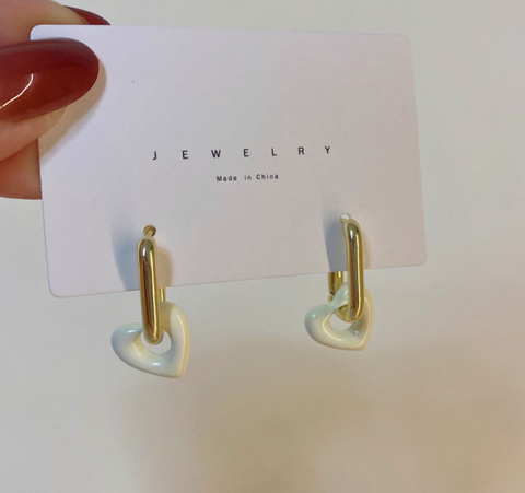 White Pearl Dangle Earring
