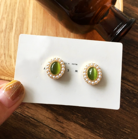 Cat Eye Green Oval Earring