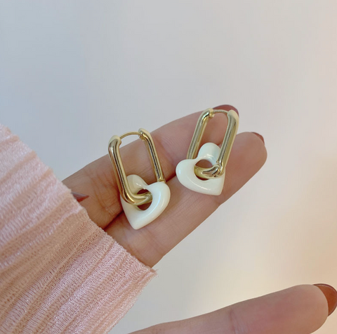 White Pearl Dangle Earring