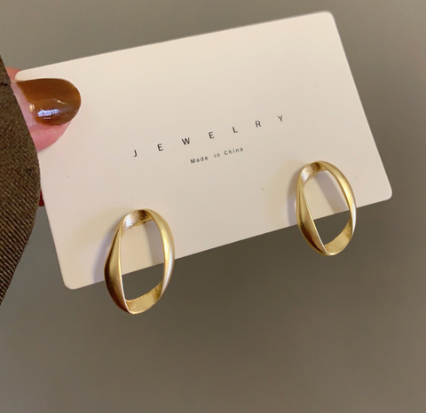 Gold Twist Hoop Earring