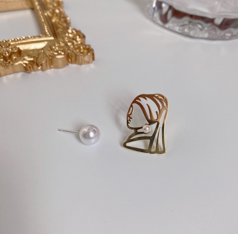 Girl with Pearl Earring Stud