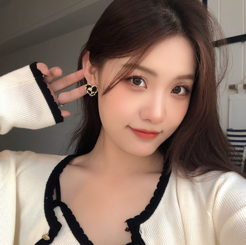 Gold Rose Black Heart Earring