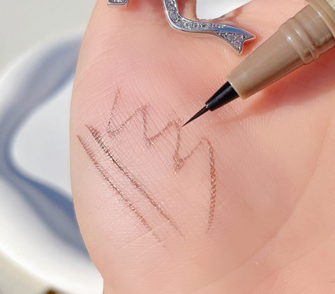 Sweet Mint Waterproof Eyeliner