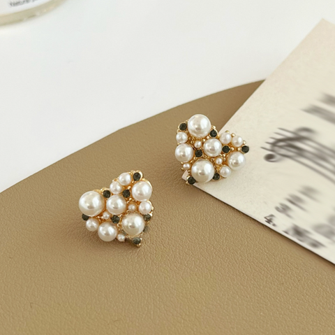 Pearl Heart Earring