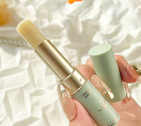 NOVO Color Changing Lipbalm