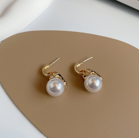 Pearl Chain Earring