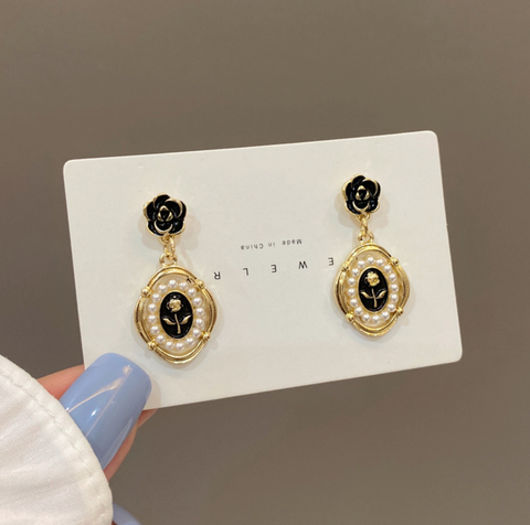 Black Rose Dangle Earring