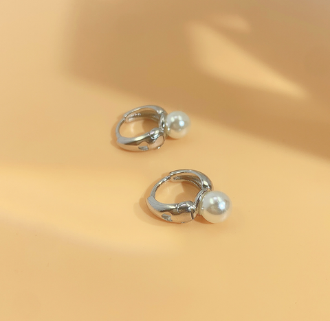 Single Pearl Hoop Earring