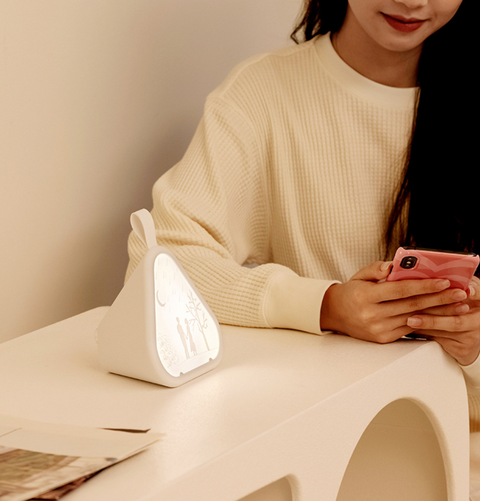 Lovely Scene Triangle Nightlight - White