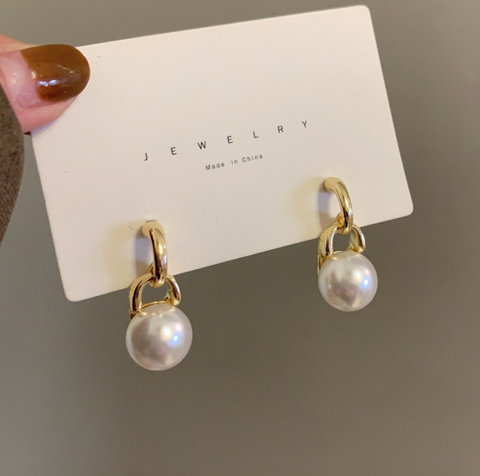 Pearl Chain Earring