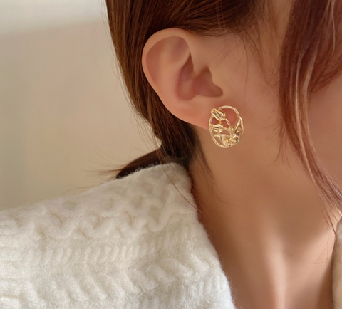 Gold Tulips Earring