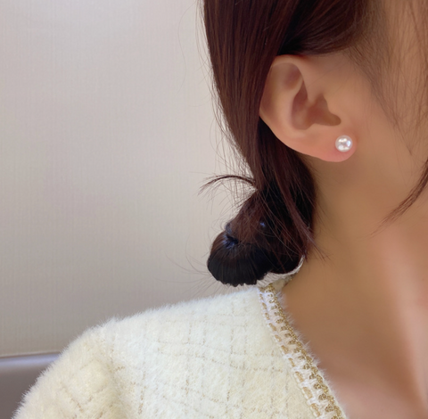 Girl with Pearl Earring Stud