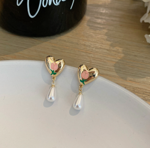 Pink Tulip Heart Earring