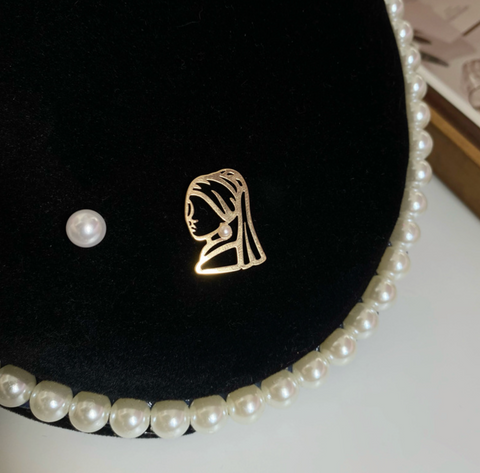 Girl with Pearl Earring Stud