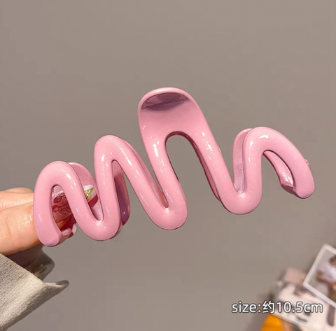 Squiggle Hair Claw Clip