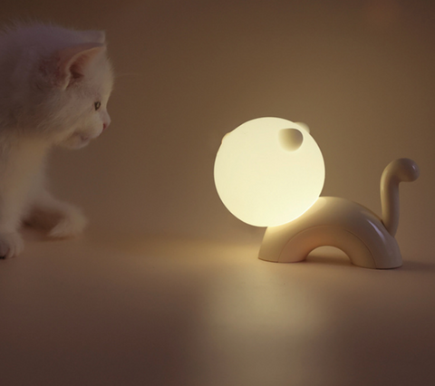 Arching Round Kitten Nightlight