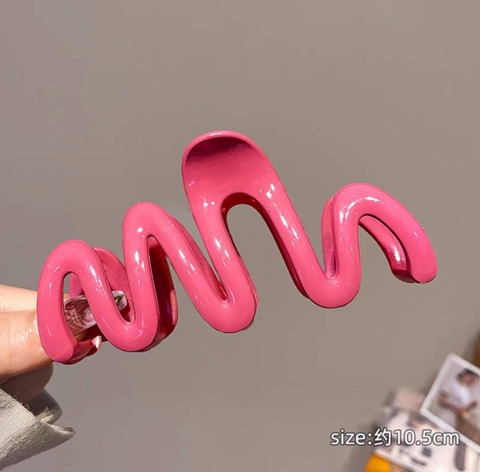 Squiggle Hair Claw Clip