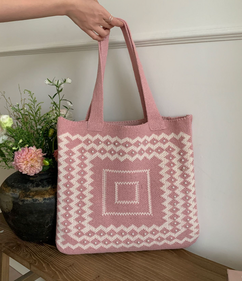 Diamond Border Knit Tote