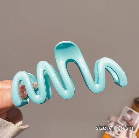 Squiggle Hair Claw Clip