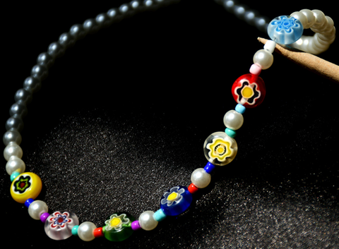 Seven Color Daisy Petals Pearl Choker