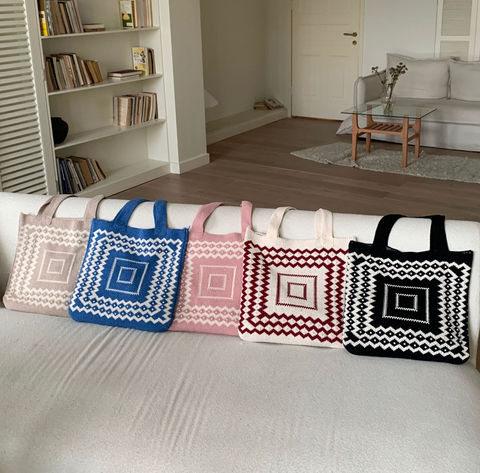 Diamond Border Knit Tote