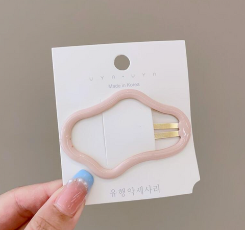 Cloud Outline Hair Clip