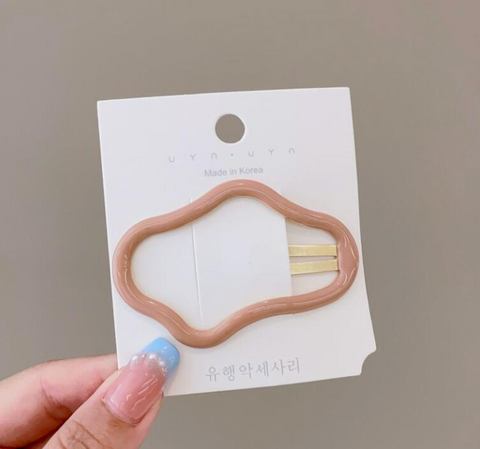Cloud Outline Hair Clip