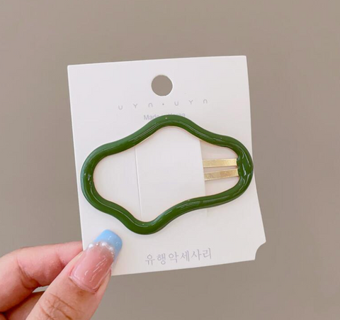 Cloud Outline Hair Clip