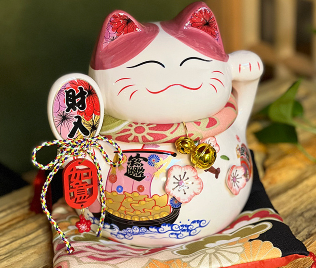 Best 10 Japanese Sakura (Cherry Blossom) Cat Products - Munchiecat