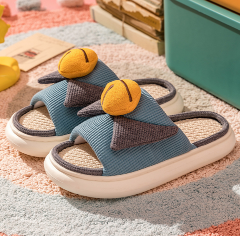 Bell Straw Slippers