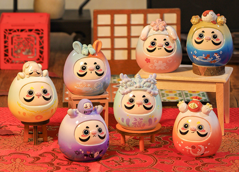 Daruma Mystery Statue