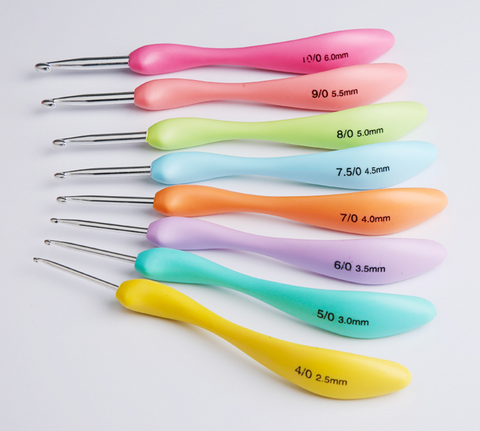 Curved Handle Crochet 8 Set