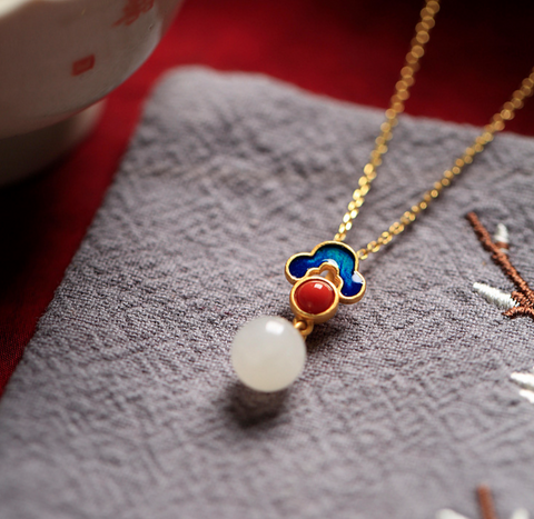 Jade Red Pendent Necklace