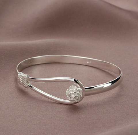 Floral Clasp Bracelet