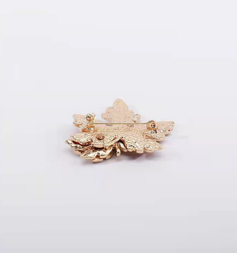 Maple Leaf Pin