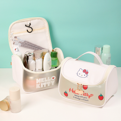 Top Zip Hello Kitty Wash Bag