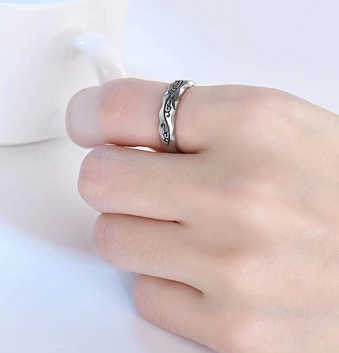 Engraved Thorn Ring