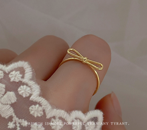 Gold Bow Ring