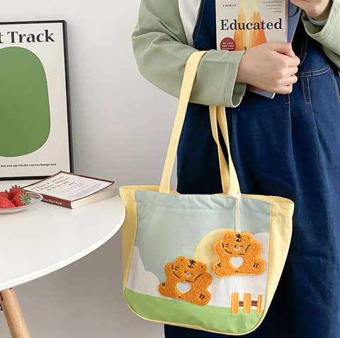 Jumping Tiger Tote