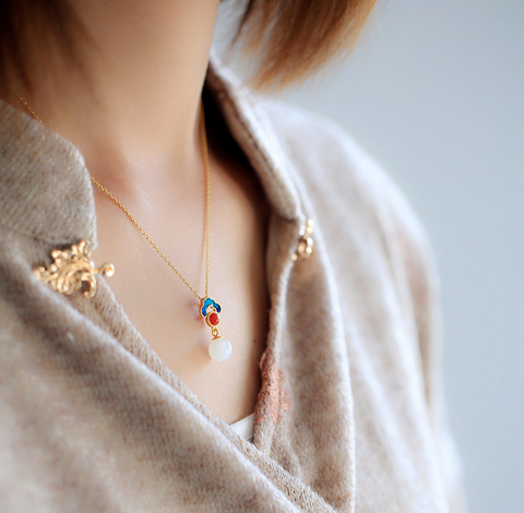 Jade Red Pendent Necklace