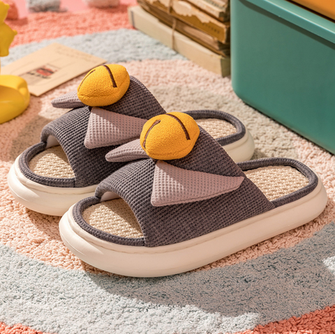 Bell Straw Slippers