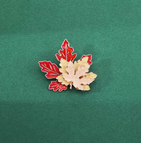 Maple Leaf Pin