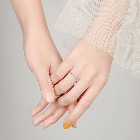 Criss Cross Ring