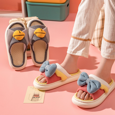 Bell Straw Slippers