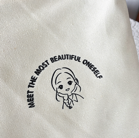 Beautiful Oneself Tote